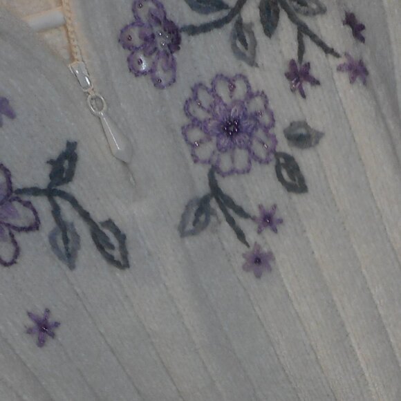 ALFRED DUNNER  women's top, sweater, purple and off white in color, sz PS - Picture 8 of 12